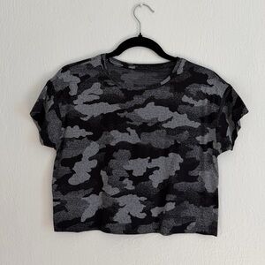 Lululemon camo crop top